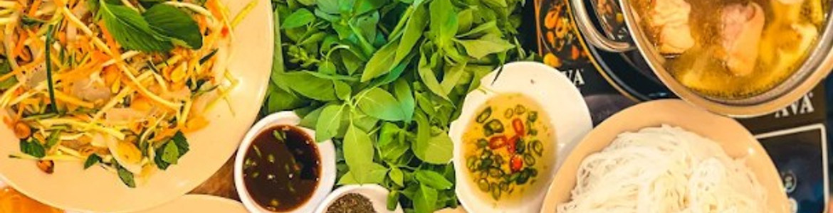 Vạn Quán - Lẩu Gà Lá É