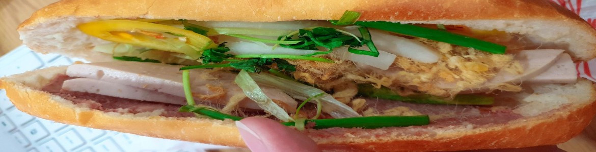 2HLFood - Bánh MÌ Thịt Hành Rim