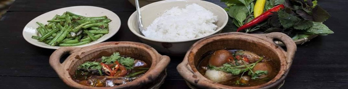 Cơm Nhà Phố Thị