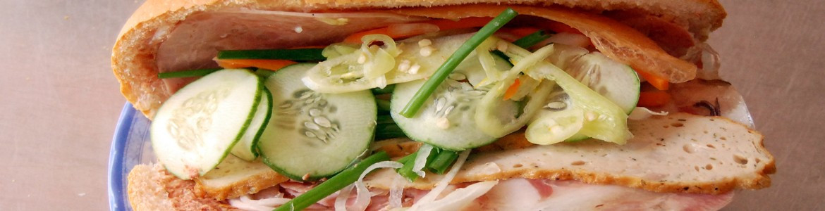 Chị Dung - Bánh Mì, Xôi Mặn & Ăn Vặt