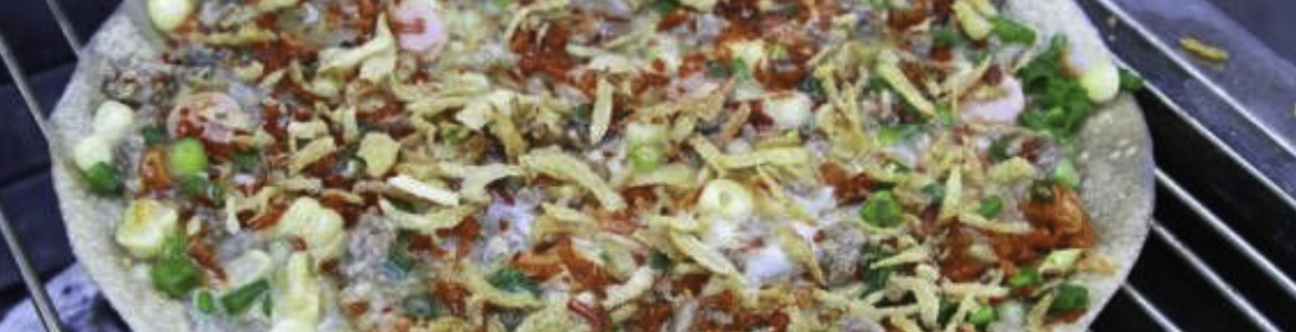 Bánh Tráng Nướng Trứng & Bánh Mì Nướng Sa Tế