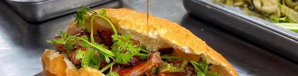 Bánh Mì Sườn Bà Hường