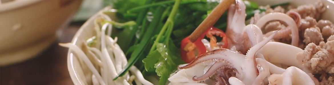 Như Ý - Hủ Tiếu Mực & Lẩu Gà Tiềm Ớt Xanh