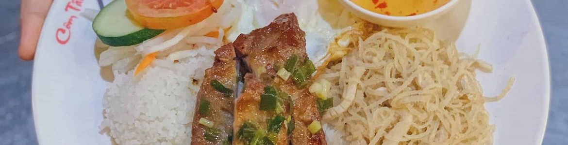 Cơm Tấm Nhớ - Sườn Heo & Gà Ướp Sẵn