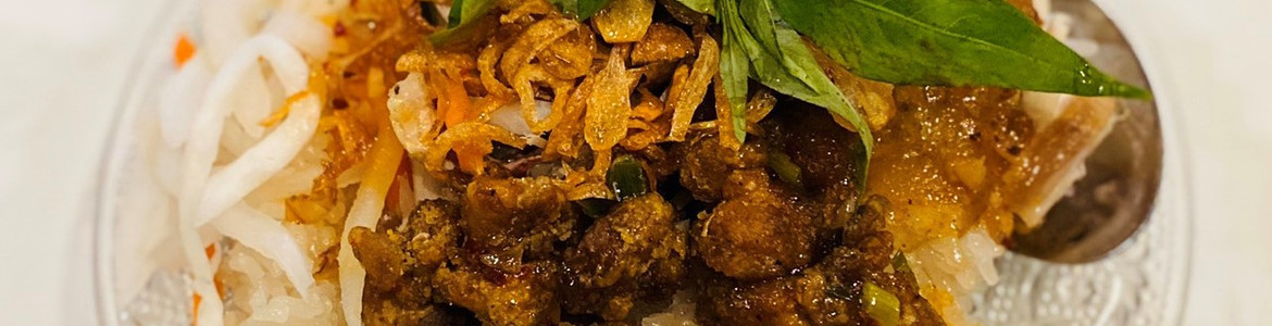 Bếp Cô Châu - Xôi Gà Sốt Thái