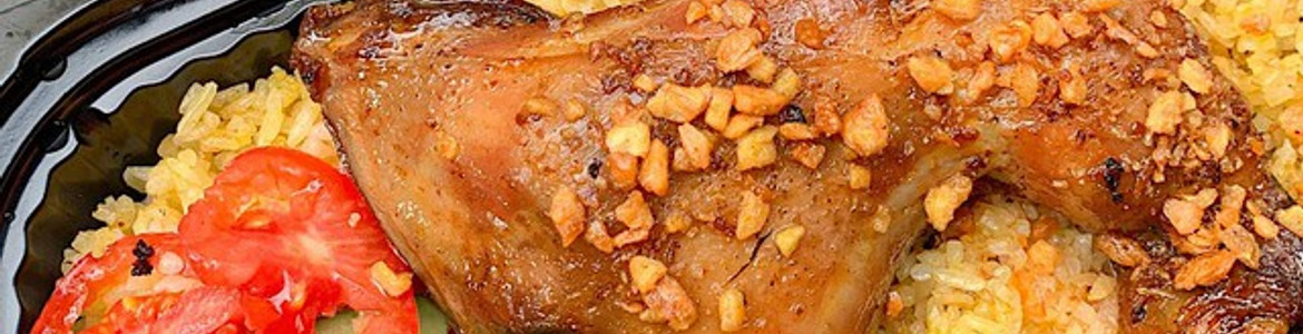 Bếp Âu Việt - Cơm Gà Sốt Cay Mắm Tỏi, Sườn Nướng Mật Ong & Salad