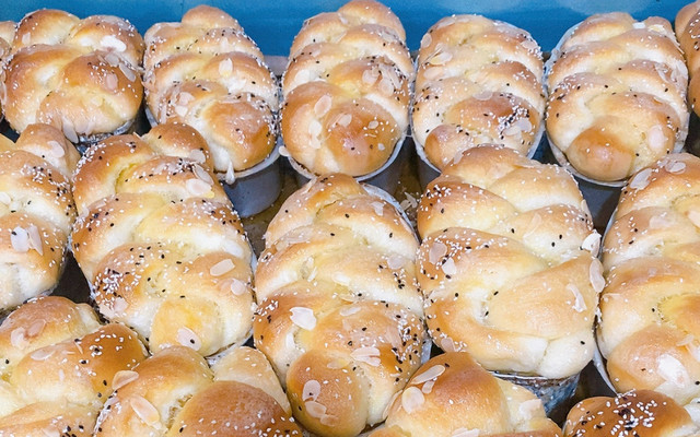 Tiệm Bánh Tuấn Anh - Bánh Ngọt & Bánh Kem - Huỳnh Văn Luỹ