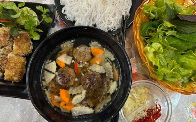 Bún Chả Hà Nội, Nem Cua Bể & Phở Hà Nội - Giang Béo