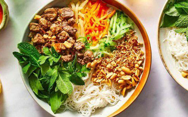 Cafe Võng - Bún Thịt Nướng 264 - Lê Văn Quới