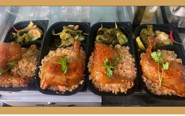 Cơm Chiên Tỏi Đùi Gà Quay - Chiến Lược