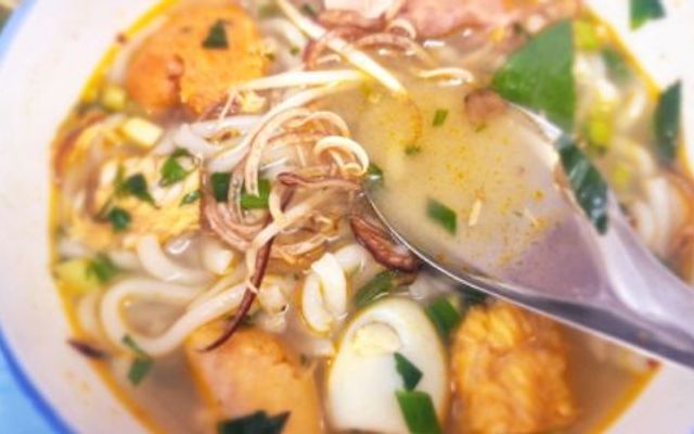O Cúc Ẩm Thực Huế - Bánh Canh Huế - Nguyễn Văn Linh