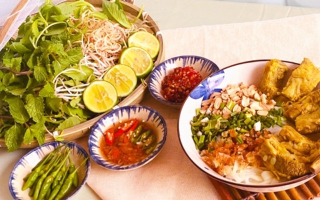 Mì Quảng Tư Bốn