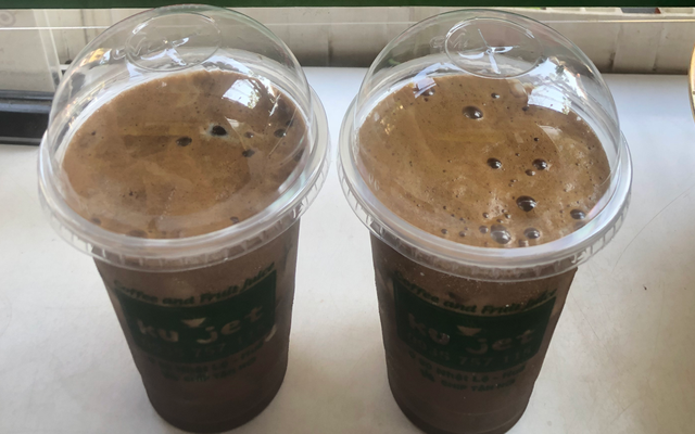 Cà Phê & Nước Ép Ku Jet - 90 Nhật Lệ