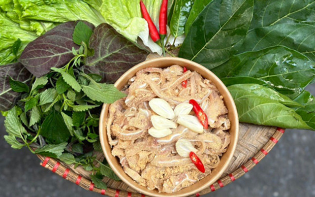 Bếp Bà Ngoại - Cơm Văn Phòng, Nem Nắm Giao Thuỷ & Nộm Sứa