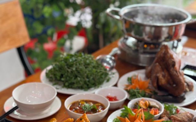 A Miên Quán - Gà Tiềm Ớt Hiểm - Tây Thạnh