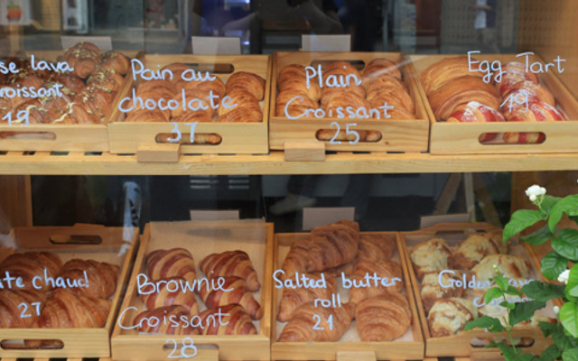 Tiệm Bánh Little Croissant - Lạc Long Quân