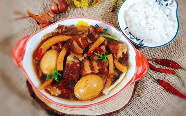 Quán Cơm Cô Ba - Lê Hồng Phong