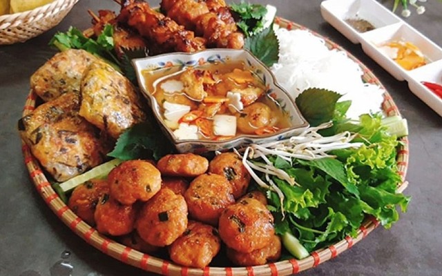 Bún Chả Hà Nội Phú Hoàng - Đường 518