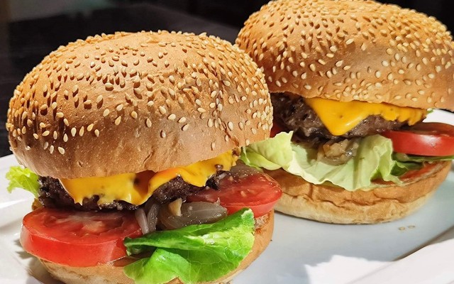 Hamburger Vũ Khanh Lee