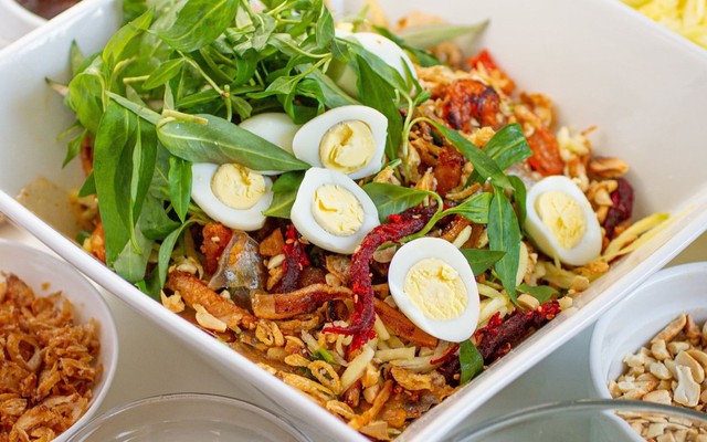 Ăn Vặt - 393 Trần Hưng Đạo