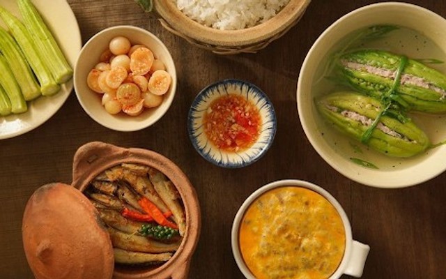 Cơm Nhà 4Q - Phước Hưng