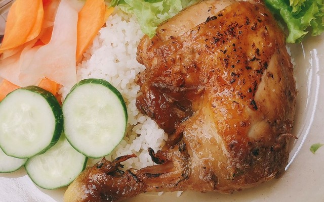 Bò Kho, Bún Riêu & Cơm Phần - Bếp Ngoại Bảy