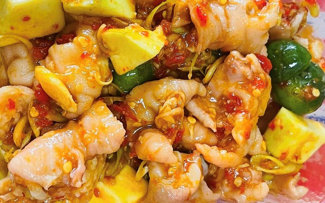 Ăn Vặt Mẹ Bun - Chân Gà Rút Xương Sốt Thái & Bánh Tráng Trộn