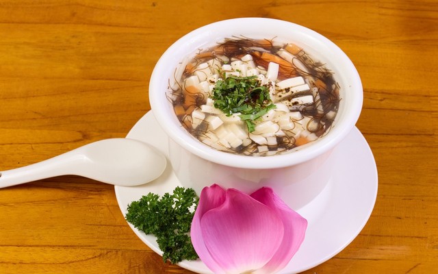 Nhà Hàng Chay Vạn An - Cơm Chay & Lẩu Chay