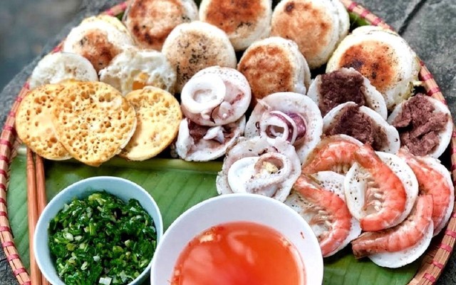 Quán Bánh Căn Ly Ly - Bạch Đằng