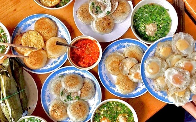 Mộc - Kem Bơ Sầu Riêng & Bánh Căn Tôm Mực - Chợ Suối Hoa