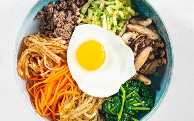 Tẹc Food - Cơm, Miến Trộn HQ - Cách Mạng Tháng 8