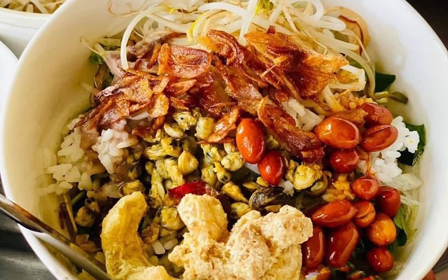 Cơm Hến, Bún Hến & Mỳ Hến - 136 Thái Thị Bôi