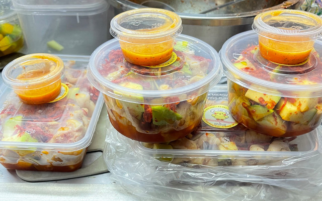 Chân Gà Sốt Thái UTi - Chân Gà Sốt Thái - 202 Máng Nước