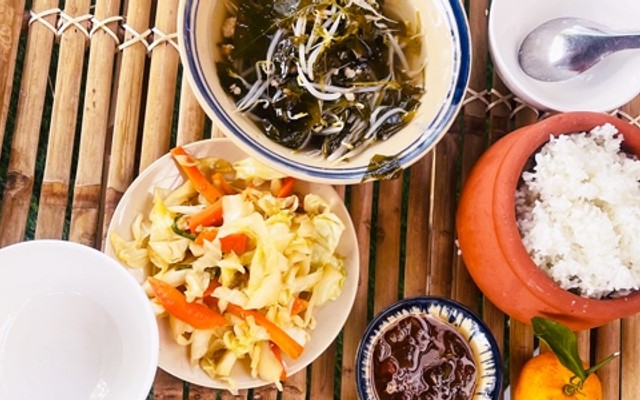 Quán Nhà Mình - Đặng Thuỳ Trâm