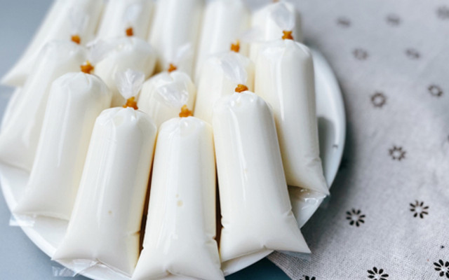 Sữa Chua & Caramen - Tiệm Taco - 20 Phù Long