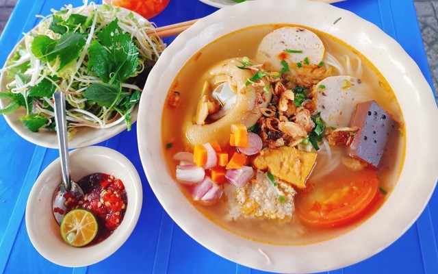 Bún Riêu Sài Gòn - Súp Cua, Gỏi Cuốn & Nui - 188 Trần Nhân Tông