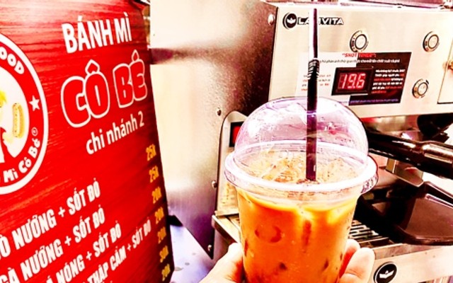 TIỆM BÁNH MÌ CÔ BÉ