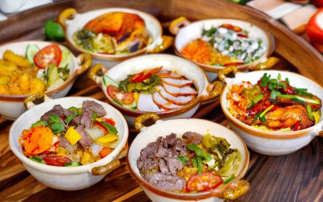 Cơm Thố Bếp Việt - Nguyễn Phong Sắc