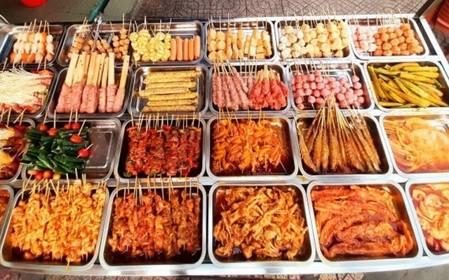 Ăn Vặt Bân Xiển - Cá Viên Chiên - Chân Gà Sả Tắc & Bánh Tráng Mỡ Hành