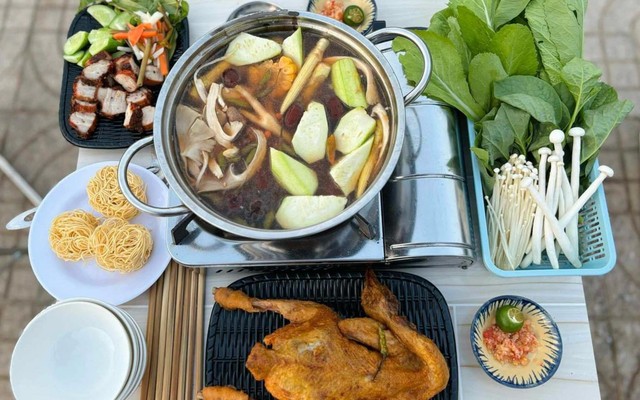 Quán Lẩu Gà Ớt Hiểm Kin Kin - Hòa Tây