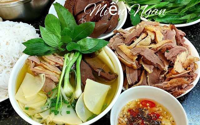 Linh Linh Quán - Cơm Rang, Mỳ Xào & Miến Ngan - Hoàng Hoa Thám