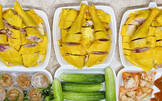 Gà Ủ Muối - Bún Chả Nhà Mít - Kiến Thiết