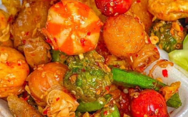 Ăn Vặt Hoàng Long - Cá Viên Chiên & Gà Lắc Phô Mai - Tân Hoà Đông