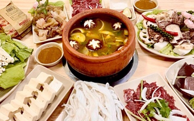 Lẩu Đuôi Bò Chường Cảnh - Cơm Rang Dưa Bò & Mì Xào Bắp Bò