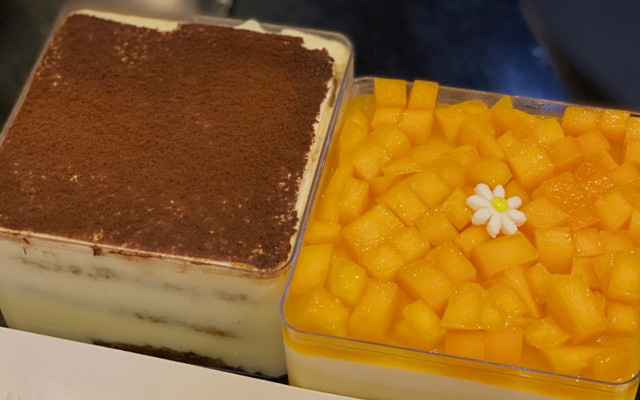 Nắng Bakery - Tiệm Bánh Ngọt - Đê La Thành