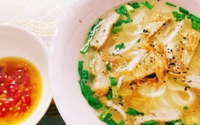 HƯNG NGỌC - Bánh Canh Chả Cá Nha Trang, Bánh Bèo Chén Nóng & Bánh Bột Lọc Lá - 220 Ni Sư Huỳnh Liên