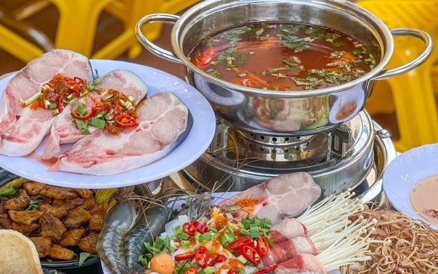 Tiệm Lẩu Haka - Phạm Văn Đồng