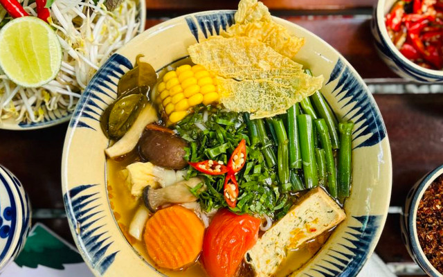 CHAY PHÚC AN VEGAN - Đồ Ăn Chay & Các Thức Uống - 04 Lê Phụng Hiểu