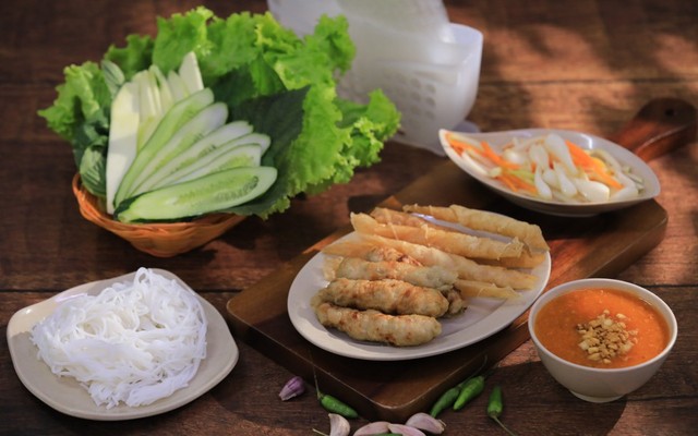 Cô Điệp - Nem Nướng Nha Trang - Quận 6