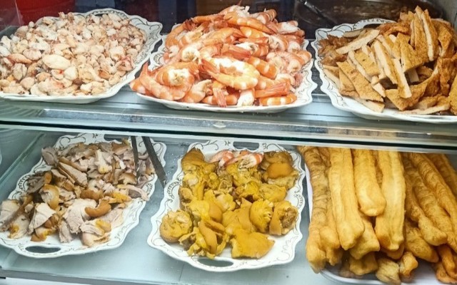 Bánh Canh Cua Bà Già - Chợ Bến Thành